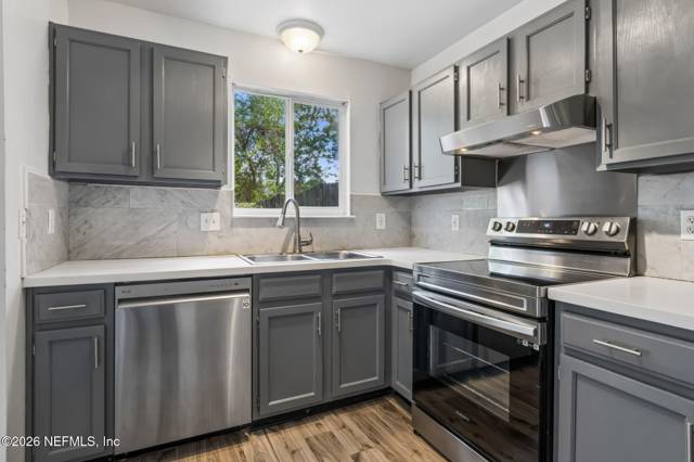 4063 LAURELWOOD Drive home for sale in Cypress Hammock