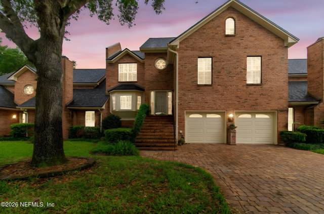 Belle Oaks