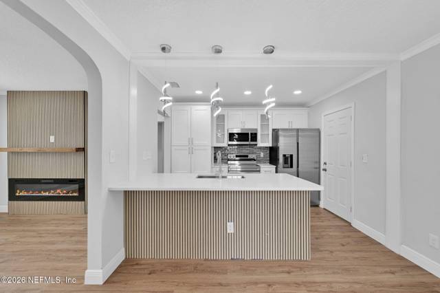 1322 MACARTHUR Street home for sale in Victory Park