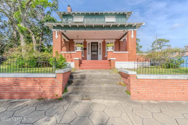 2050 N PEARL Street home for sale in Springfield