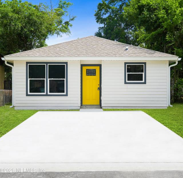 1430 E 25TH Street home for sale in Brentwood