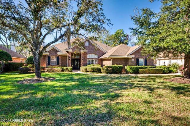 586 THORNWOOD Lane home for sale in Country Club Of Op