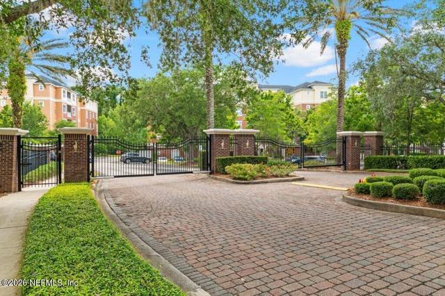 4480 DEERWOOD LAKE Parkway #352 home for sale in Deerwood Place