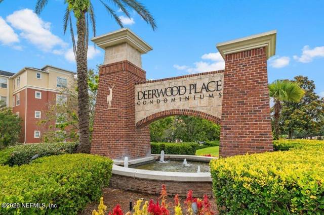 Deerwood Place
