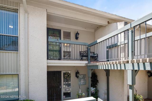 8012 HOLLYRIDGE Road #17 home for sale in Deerwood Country Club