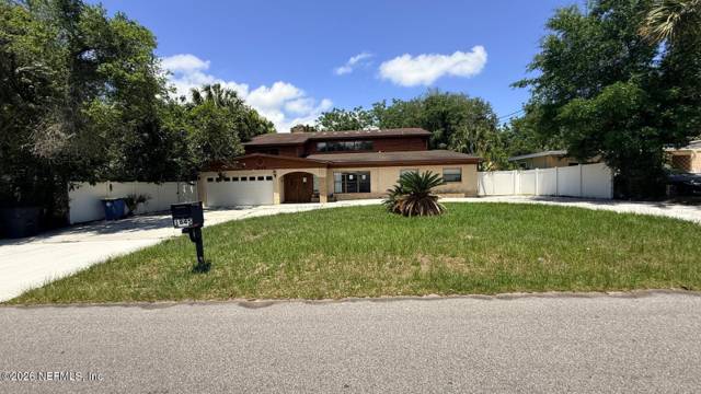 1645 FOREST HILLS Road home for sale in Lake Forest