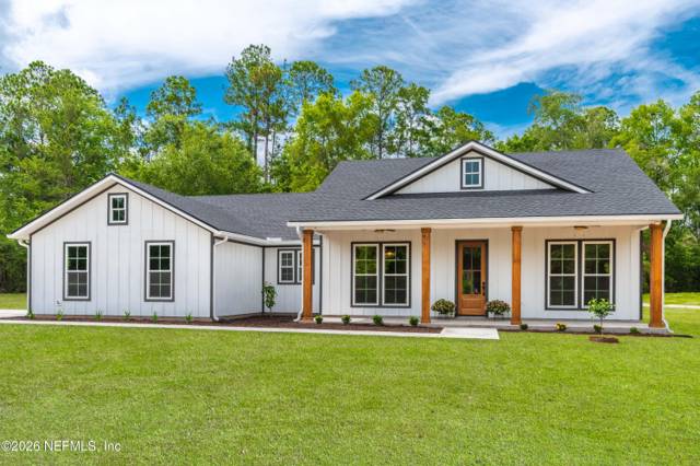 8021 YELLOW PINE Circle
