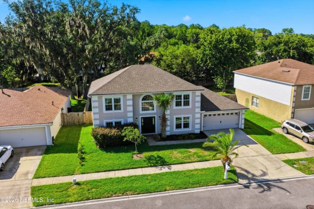 3323 HICKORY LEAF Court