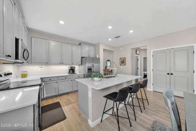 9717 LOVAGE Lane home for sale in Highland Chase