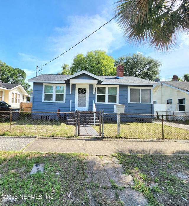 632 IVY Street home for sale in Brentwood