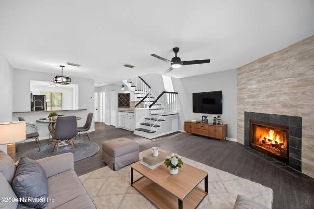 7701 BAYMEADOWS Circle #1074 home for sale in Village Green at Baymeadows