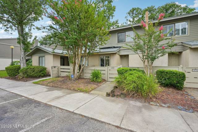 7701 BAYMEADOWS Circle #1092 home for sale in Village Green at Baymeadows