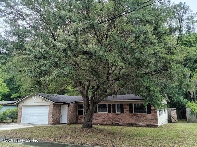 8611 DARLINGTON Drive