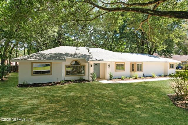 704 CHARMWOOD Drive home for sale in Oakbrook