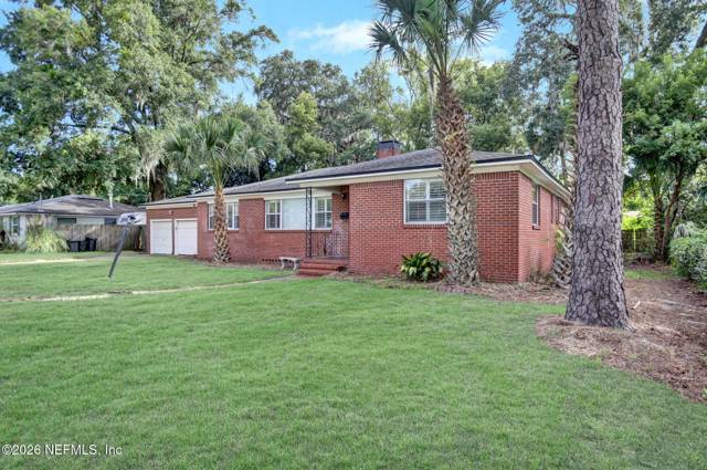 Live Oak Manor