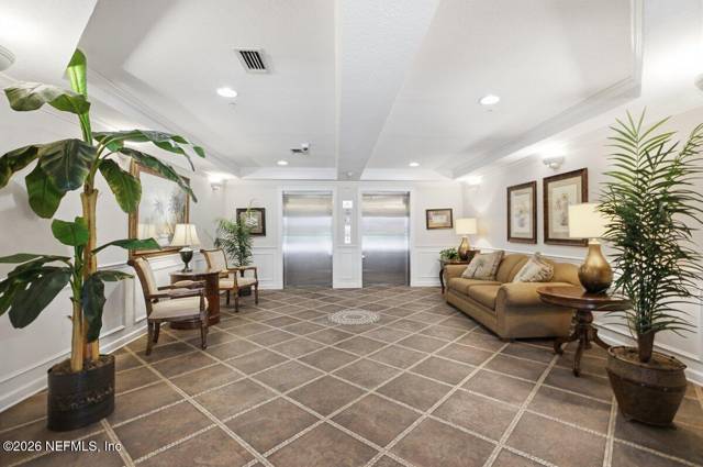 4480 DEERWOOD LAKE PARKWAY #458 home for sale in Deerwood Place