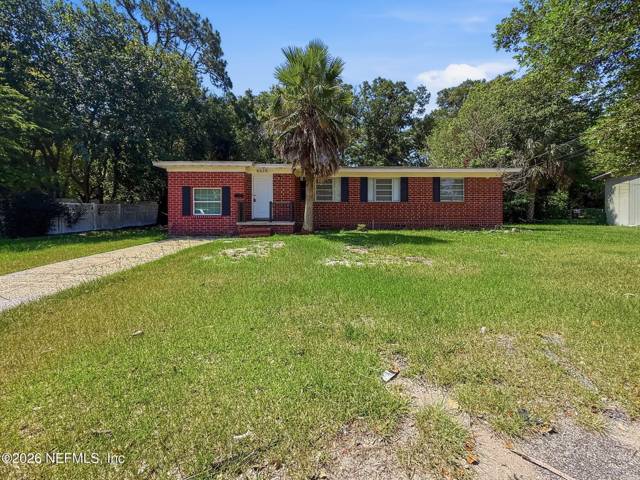 6628 PINE SUMMIT Drive home for sale in Lake Lucina