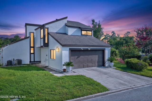 7812 LINKSIDE Drive home for sale in Linkside At Baymeado