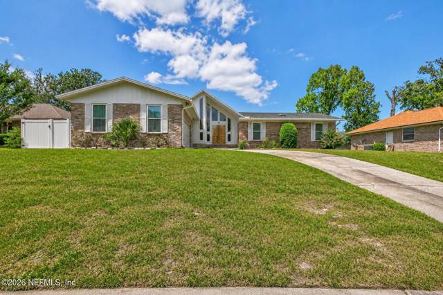 926 LONGRIDGE Court home for sale in Foxridge