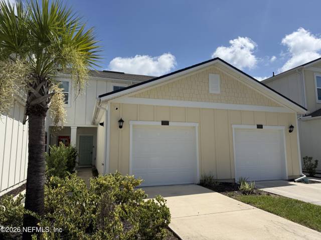 392 COASTLINE Way home for sale in Waterford Lakes at Silverleaf