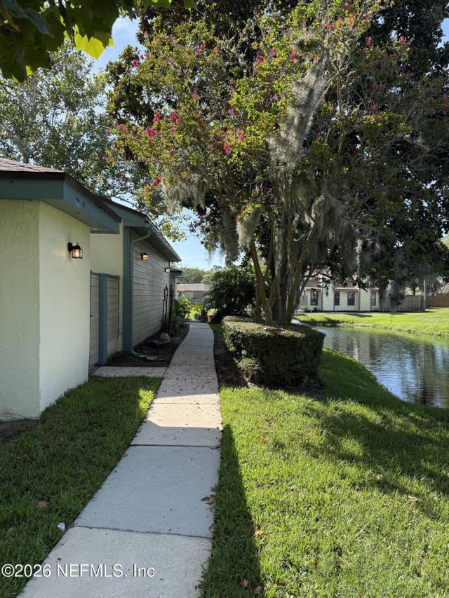 1702 CHALLENGER Court #1702