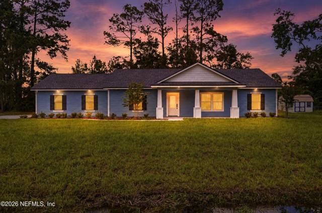 114 W CAMELOT Drive