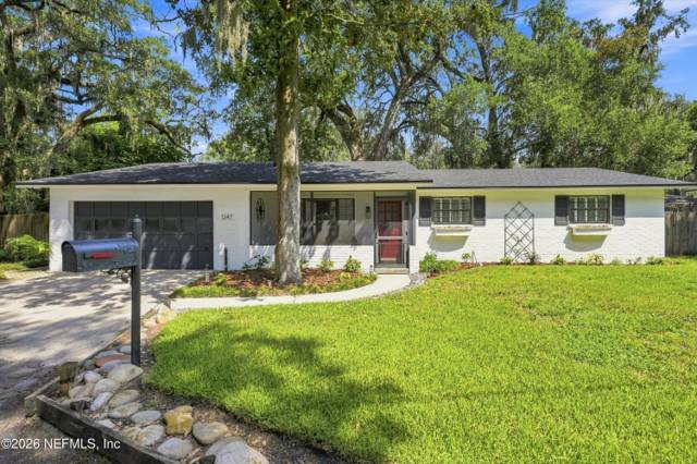 1347 REDBUD Lane