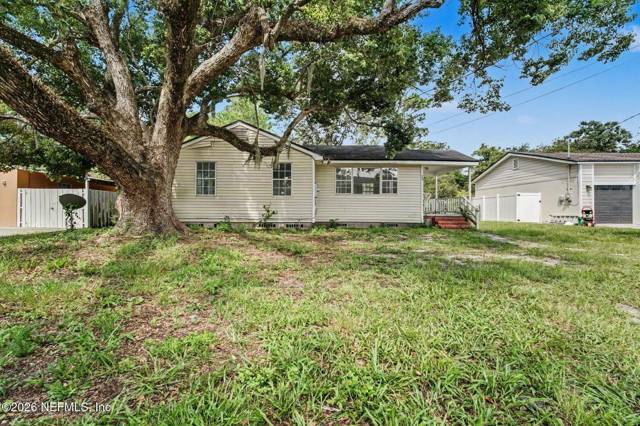 328 LAURINA Street home for sale in Glynlea Park