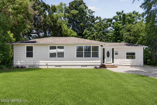 755 VALLEY FORGE Road home for sale in Lake Forest