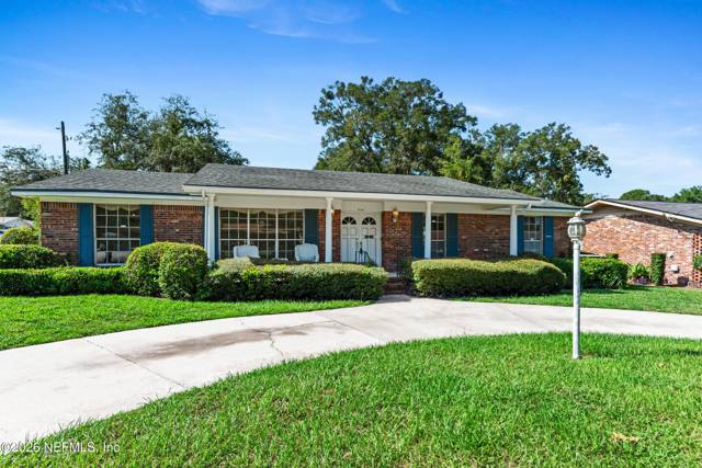 8164 PARKRIDGE Circle
