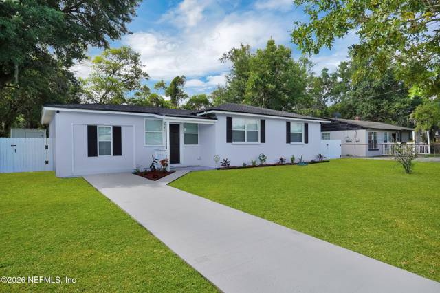 904 KENNARD Street home for sale in Lake Forest