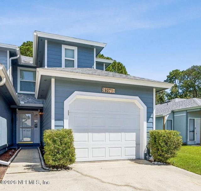 4071 LAURELWOOD Drive home for sale in Cypress Hammock