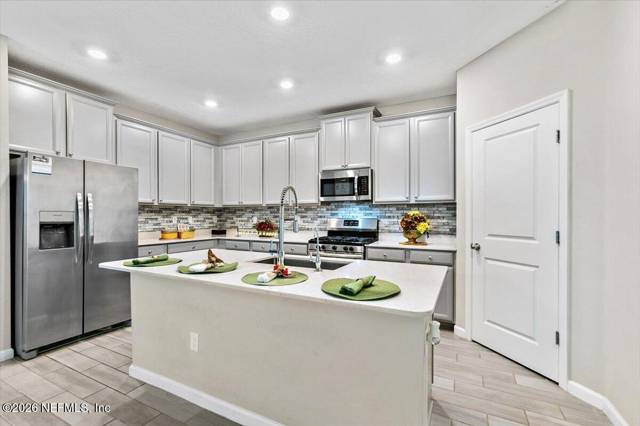 1775 AMBERLY Drive, Middleburg 32068 home for sale