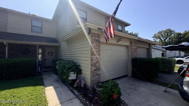 1135 ROMAINE Circle