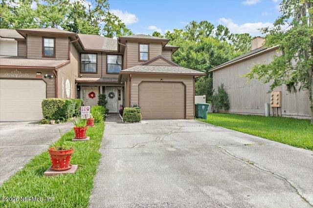 3957 LAURELWOOD Drive home for sale in Cypress Hammock