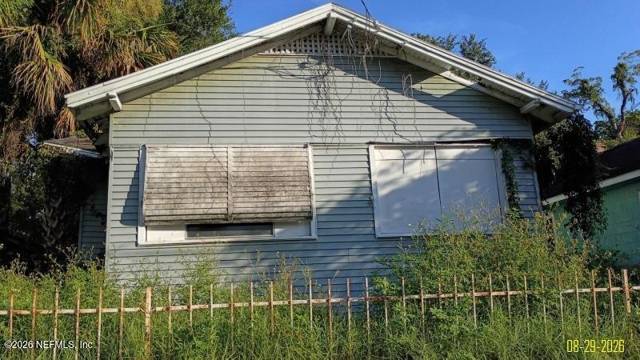 1039 SCRIVEN Street home for sale in Hendersonville