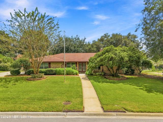 309 DEVONSHIRE Lane home for sale in Loch Rane