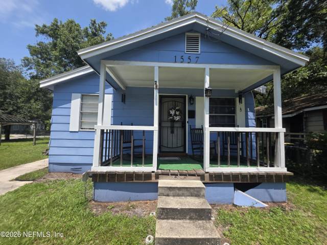 1557 W 1ST Street home for sale in Smiths Allotment