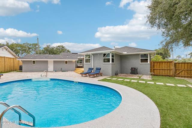 1634 WOODMERE Drive