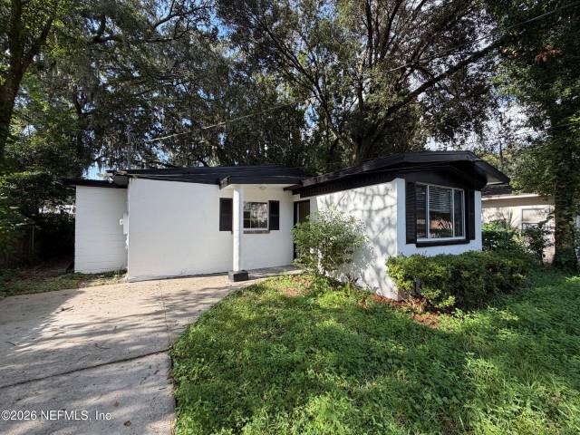 1834 BROOKER Road home for sale in Pineview Heights