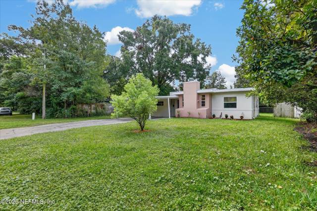 4748 BEVERLY Circle home for sale in Lake Shore