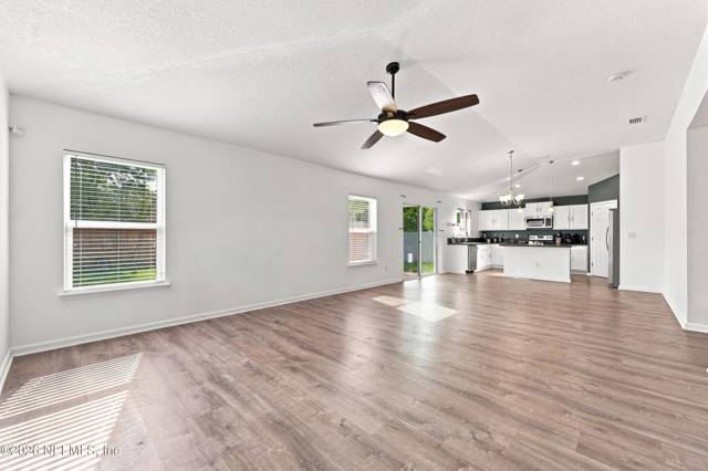 4838 CREEK BLUFF Lane