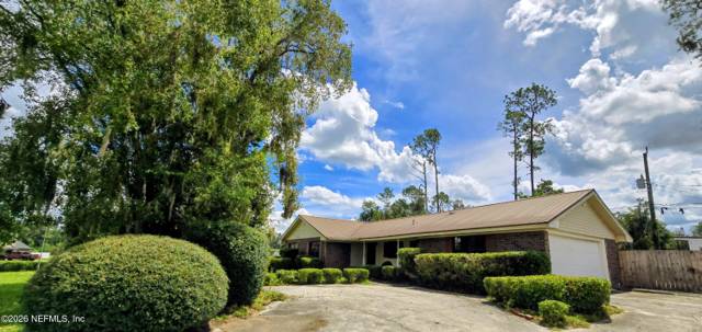 1017 PINEVIEW Circle, home for sale in Suwannee County