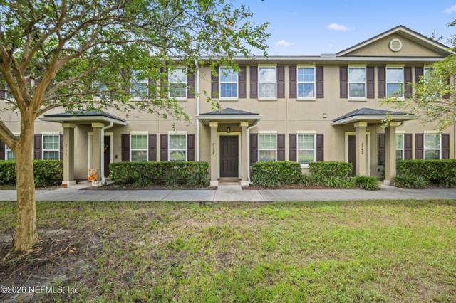 2738 HOLLYBROOK Lane home for sale in Plantation Village