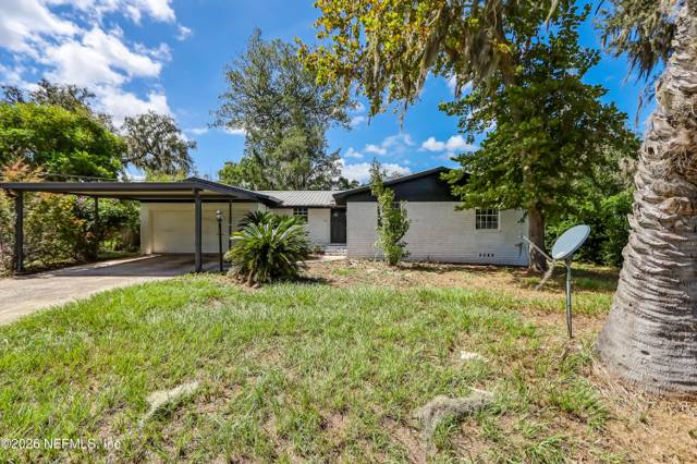 2824 WOODLAND Drive