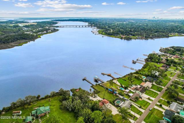 9141 E CARBONDALE Drive, home for sale in Duval County