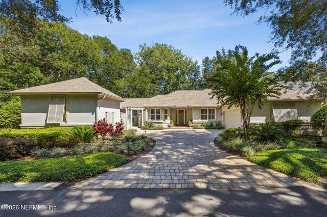 44 BEACHWOOD Road