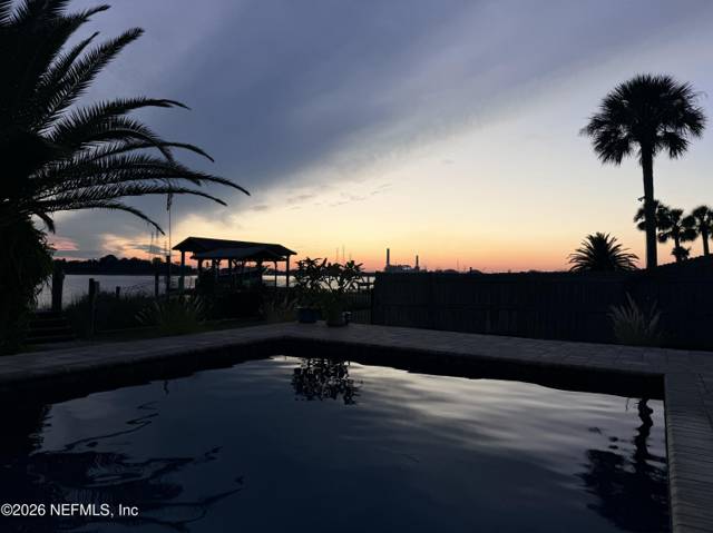 5392 HECKSCHER Drive