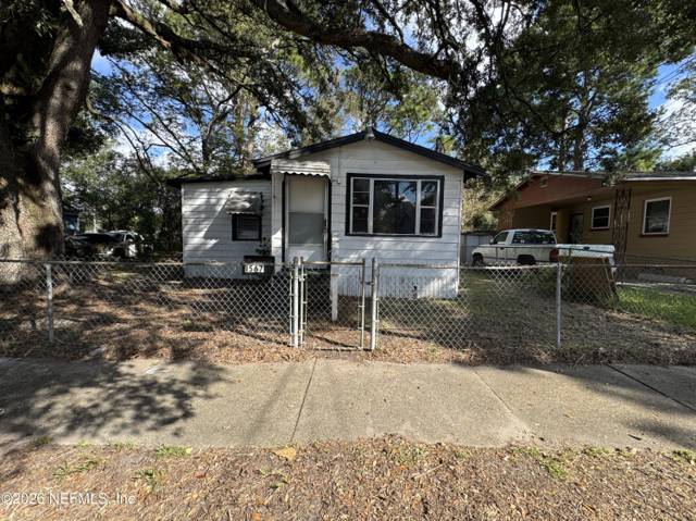 1567 W 17TH Street