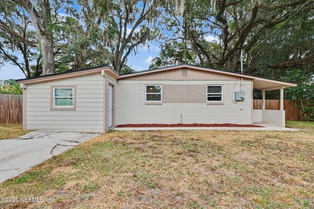 2501 RED ROBIN Drive